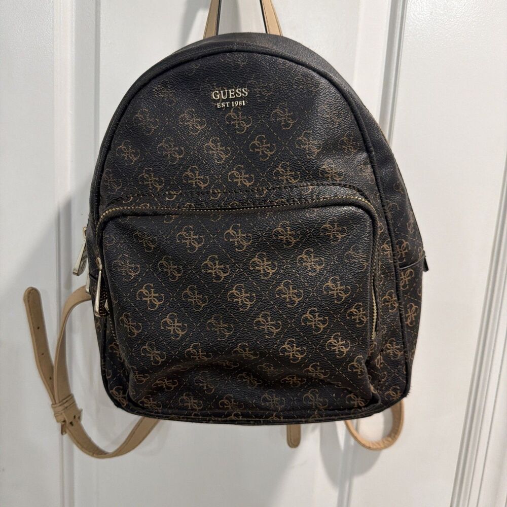 GUESS BACKPACK “TIANA” PURSE INSIGNATURE BROWN & TAN LEATHER